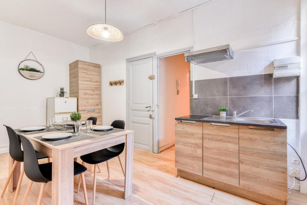 Le Central - Wifi - Tout A Pied Apartment Carcassonne Bagian luar foto
